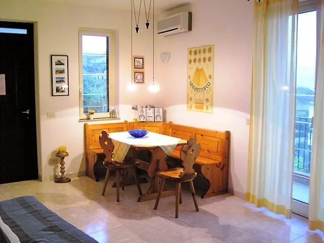 Apartments Villa Kristina Forza dʼAgro